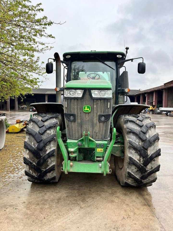 John Deere 7230 R - Traktor: slika 1 John Deere 7230 R - Traktor: slika 1