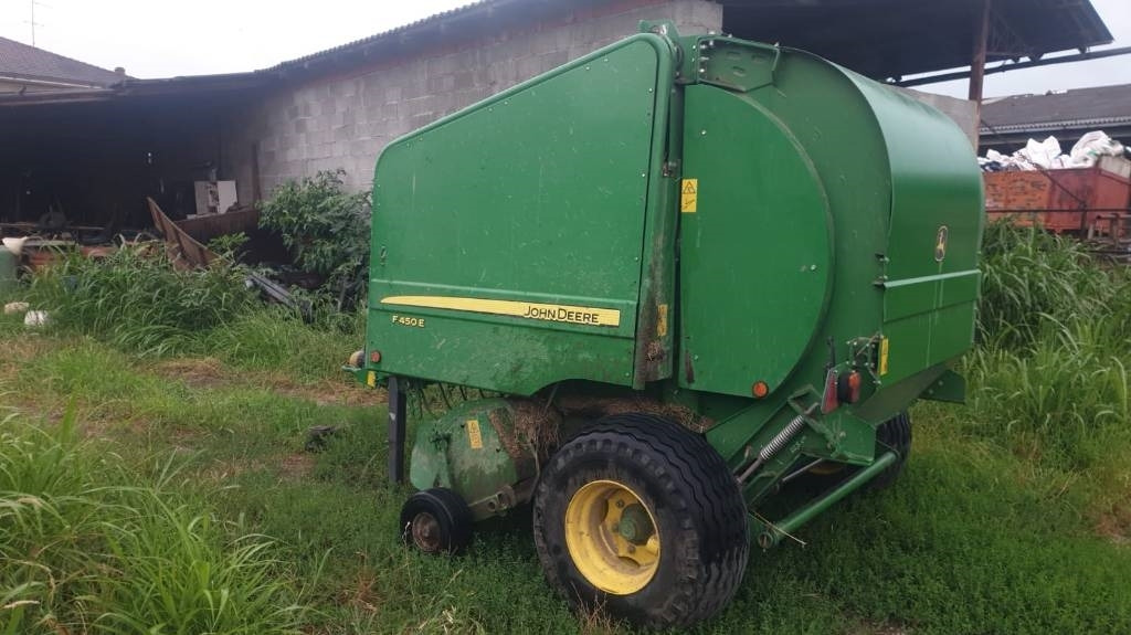 John Deere F 450 - Balirka za okrugle bale: slika 3 John Deere F 450 - Balirka za okrugle bale: slika 3