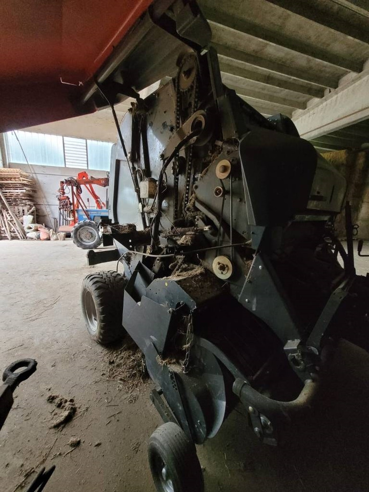 Balirka za okrugle bale Kuhn VB 2160: slika 6