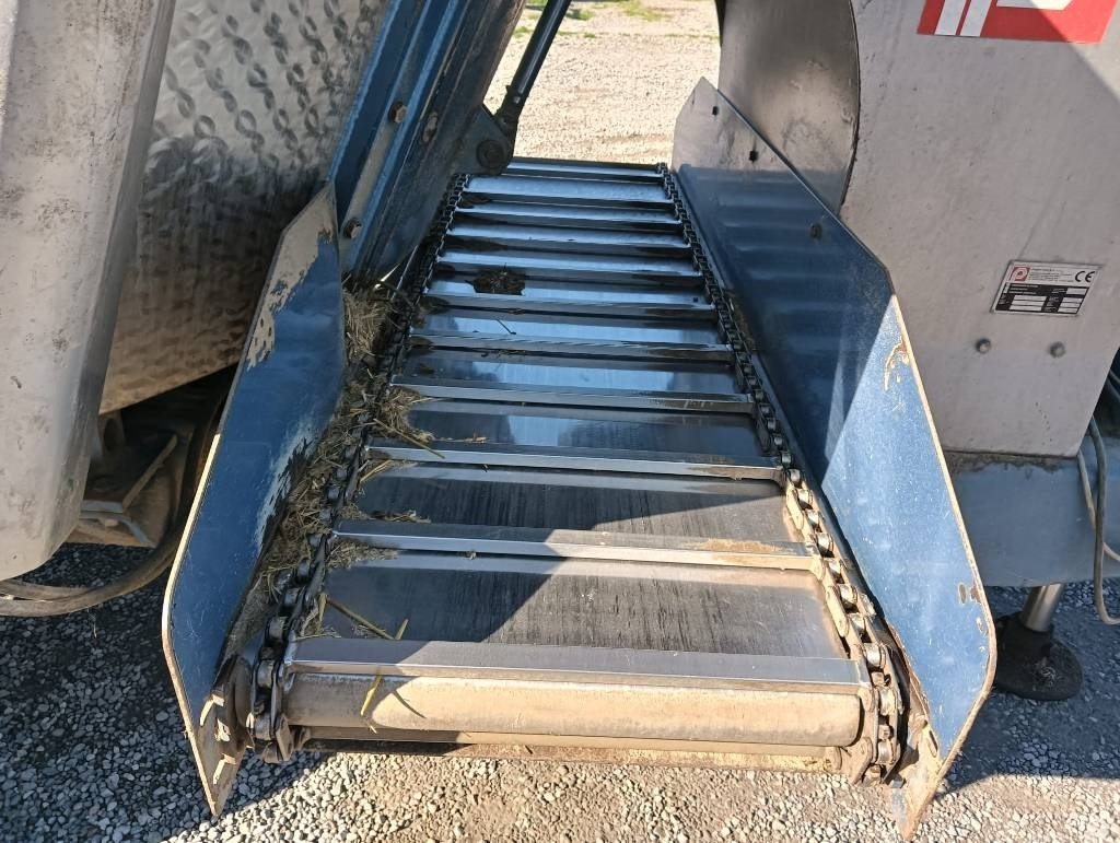 PAGLIARI Thv 116 - Prikolica za mešanje stočne hrane: slika 4 PAGLIARI Thv 116 - Prikolica za mešanje stočne hrane: slika 4