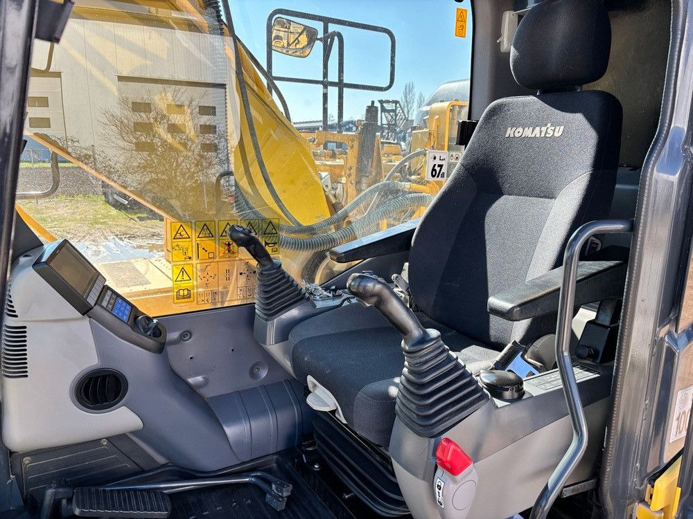 Komatsu PC210LC-11 - Bager guseničar: slika 4 Komatsu PC210LC-11 - Bager guseničar: slika 4