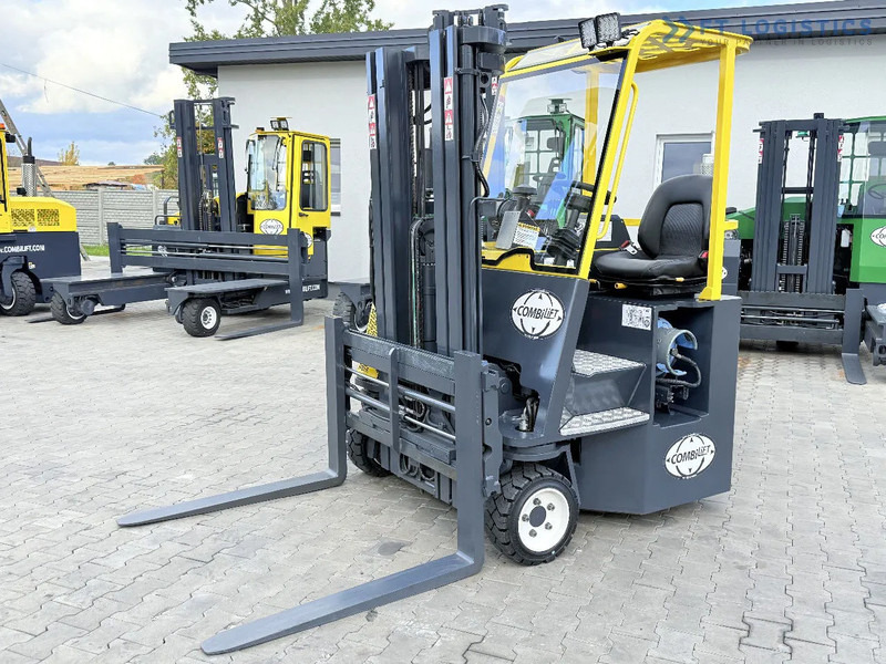 Combilift C3000CB / GAS / TRIPLEX 4900MM / FREE LIFT / FORK POSITIONER / SIDE SHIFT / EXCELLENT CONDITION / Wide range of four-way and sid - Viljuškar sa 4 strane: slika 5 Combilift C3000CB / GAS / TRIPLEX 4900MM / FREE LIFT / FORK POSITIONER / SIDE SHIFT / EXCELLENT CONDITION / Wide range of four-way and sid - Viljuškar sa 4 strane: slika 5