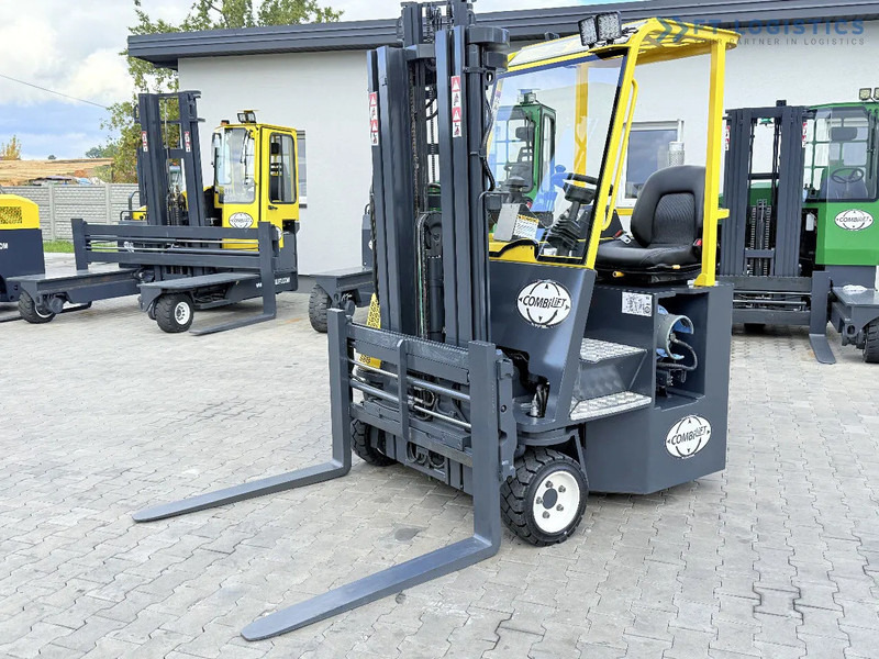 Combilift C3000CB / GAS / TRIPLEX 4900MM / FREE LIFT / FORK POSITIONER / SIDE SHIFT / EXCELLENT CONDITION / Wide range of four-way and sid - Viljuškar sa 4 strane: slika 1 Combilift C3000CB / GAS / TRIPLEX 4900MM / FREE LIFT / FORK POSITIONER / SIDE SHIFT / EXCELLENT CONDITION / Wide range of four-way and sid - Viljuškar sa 4 strane: slika 1