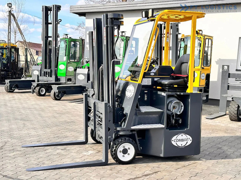 Combilift C3000CB / LPG / TRIPLEX / 4900MM / FREE LIFT / POSITIONER / LIKE NEW C3000CB / LPG / TRIPLEX / 4900MM / FREE LIFT / POSITIONER / - Viljuškar sa 4 strane: slika 3 Combilift C3000CB / LPG / TRIPLEX / 4900MM / FREE LIFT / POSITIONER / LIKE NEW C3000CB / LPG / TRIPLEX / 4900MM / FREE LIFT / POSITIONER / - Viljuškar sa 4 strane: slika 3
