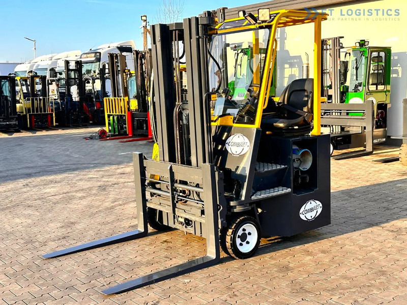 Combilift C3000CB / LPG / TRIPLEX - 4900MM / LPG / FREE LIFT / FORK POSITIONER C3000CB / LPG / TRIPLEX - 4900MM / LPG / FREE LIFT / FORK P - Viljuškar sa 4 strane: slika 1 Combilift C3000CB / LPG / TRIPLEX - 4900MM / LPG / FREE LIFT / FORK POSITIONER C3000CB / LPG / TRIPLEX - 4900MM / LPG / FREE LIFT / FORK P - Viljuškar sa 4 strane: slika 1