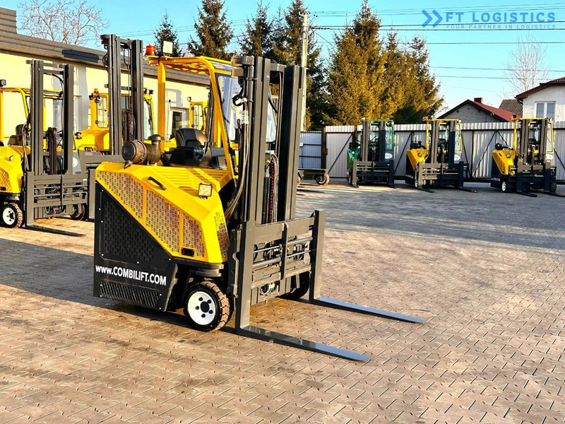 Combilift C3000CB / LPG / TRIPLEX - 4900MM / LPG / FREE LIFT / FORK POSITIONER C3000CB / LPG / TRIPLEX - 4900MM / LPG / FREE LIFT / FORK P - Viljuškar sa 4 strane: slika 5 Combilift C3000CB / LPG / TRIPLEX - 4900MM / LPG / FREE LIFT / FORK POSITIONER C3000CB / LPG / TRIPLEX - 4900MM / LPG / FREE LIFT / FORK P - Viljuškar sa 4 strane: slika 5