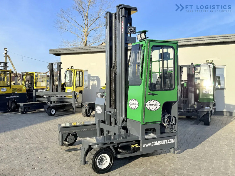 Combilift C4000 / GAS / TRIPLEX - 6900MM / FREE-LIFT / FULL CABIN C4000 / GAS / TRIPLEX - 6900MM / FREE-LIFT / FULL CABIN - Viljuškar sa 4 strane: slika 3 Combilift C4000 / GAS / TRIPLEX - 6900MM / FREE-LIFT / FULL CABIN C4000 / GAS / TRIPLEX - 6900MM / FREE-LIFT / FULL CABIN - Viljuškar sa 4 strane: slika 3