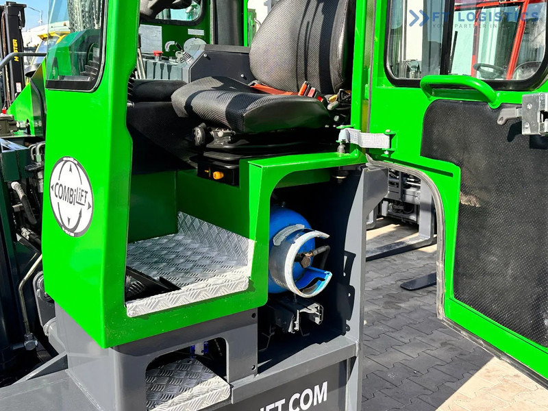 Combilift C4000 / LPG / DUPLEX / 4500MM / FREE LIFT / LIKE NEW C4000 / LPG / DUPLEX / 4500MM / FREE LIFT / LIKE NEW - Viljuškar sa 4 strane: slika 5 Combilift C4000 / LPG / DUPLEX / 4500MM / FREE LIFT / LIKE NEW C4000 / LPG / DUPLEX / 4500MM / FREE LIFT / LIKE NEW - Viljuškar sa 4 strane: slika 5
