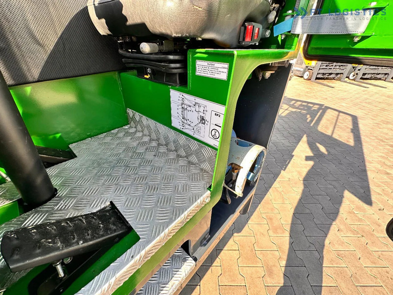 Viljuškar sa 4 strane Combilift C4000 / TRIPLEX / 4900MM / LPG / FREE LIFT / FORK SHIFT / LIKE NEW C4000 / TRIPLEX / 4900MM / LPG / FREE LIFT / FORK SHIFT / LIK: slika 19 Viljuškar sa 4 strane Combilift C4000 / TRIPLEX / 4900MM / LPG / FREE LIFT / FORK SHIFT / LIKE NEW C4000 / TRIPLEX / 4900MM / LPG / FREE LIFT / FORK SHIFT / LIK: slika 19