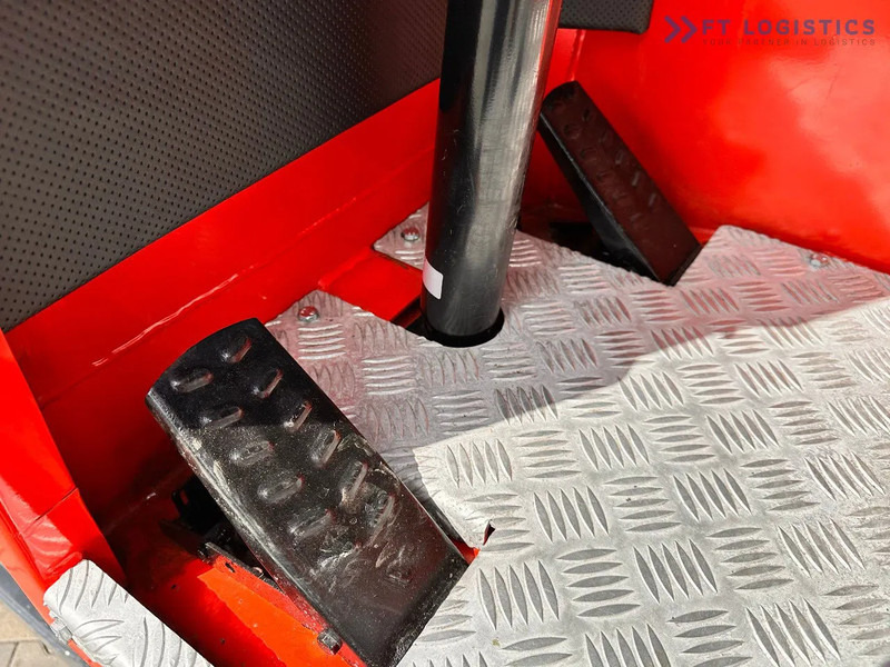 Viljuškar sa 4 strane Combilift C4000 / TRIPLEX / 9300MM / FREE LIFT / POSITIONER / LPG / CABIN C4000 / TRIPLEX / 9300MM / FREE LIFT / POSITIONER / LPG / CABIN: slika 14 Viljuškar sa 4 strane Combilift C4000 / TRIPLEX / 9300MM / FREE LIFT / POSITIONER / LPG / CABIN C4000 / TRIPLEX / 9300MM / FREE LIFT / POSITIONER / LPG / CABIN: slika 14