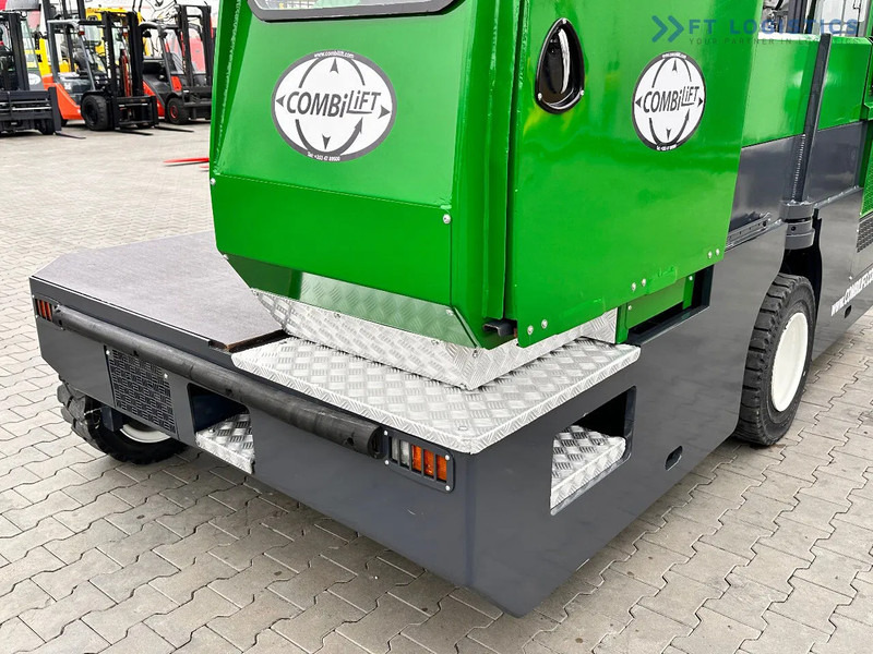Combilift C5000SL / DIESEL / 4500MM / DUPLEX / CABIN / PLATFORMS / LIKE NEW C5000SL / DIESEL / 4500MM / DUPLEX / CABIN / PLATFORMS / LIKE - Bočni utovarivač: slika 5 Combilift C5000SL / DIESEL / 4500MM / DUPLEX / CABIN / PLATFORMS / LIKE NEW C5000SL / DIESEL / 4500MM / DUPLEX / CABIN / PLATFORMS / LIKE - Bočni utovarivač: slika 5