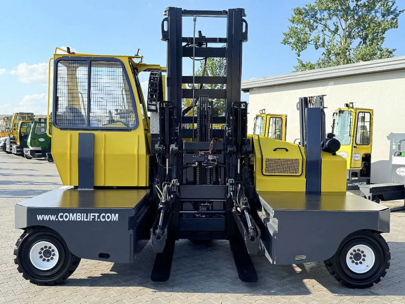 Combilift C6000SR / DUPLEX / 4200MM / LOAD CLAMP ON FORKS / FREE LIFT / DIESEL / POSITIONER / NEW TIRES / LIKE NEW / Wide range of four-wa - Viljuškar sa 4 strane: slika 3 Combilift C6000SR / DUPLEX / 4200MM / LOAD CLAMP ON FORKS / FREE LIFT / DIESEL / POSITIONER / NEW TIRES / LIKE NEW / Wide range of four-wa - Viljuškar sa 4 strane: slika 3