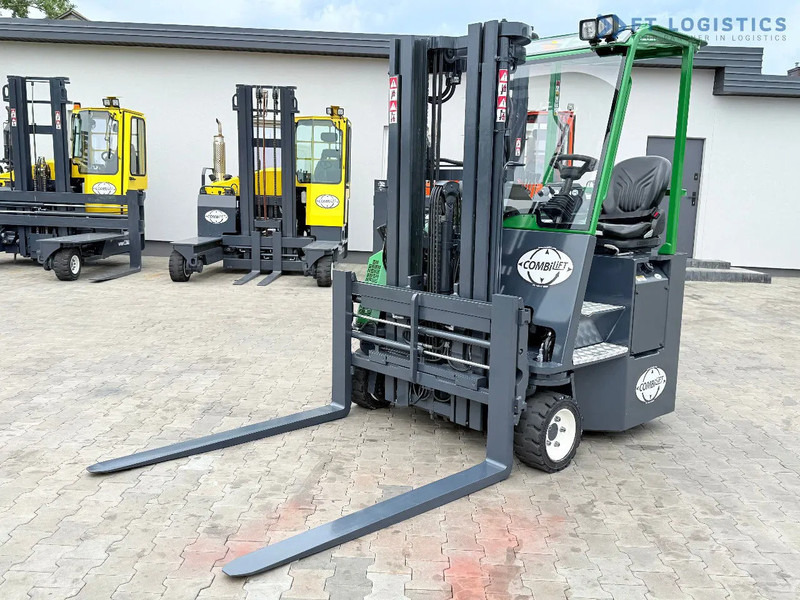 Combilift CB3000 / DIESEL / TRIPLEX 4900MM / FULL FREE LIFT / SIDE SHIFT / FORK POSITIONER / 1500MM FORKS / LIKE NEW CB3000 / DIESEL / TRI - Viljuškar sa 4 strane: slika 3 Combilift CB3000 / DIESEL / TRIPLEX 4900MM / FULL FREE LIFT / SIDE SHIFT / FORK POSITIONER / 1500MM FORKS / LIKE NEW CB3000 / DIESEL / TRI - Viljuškar sa 4 strane: slika 3