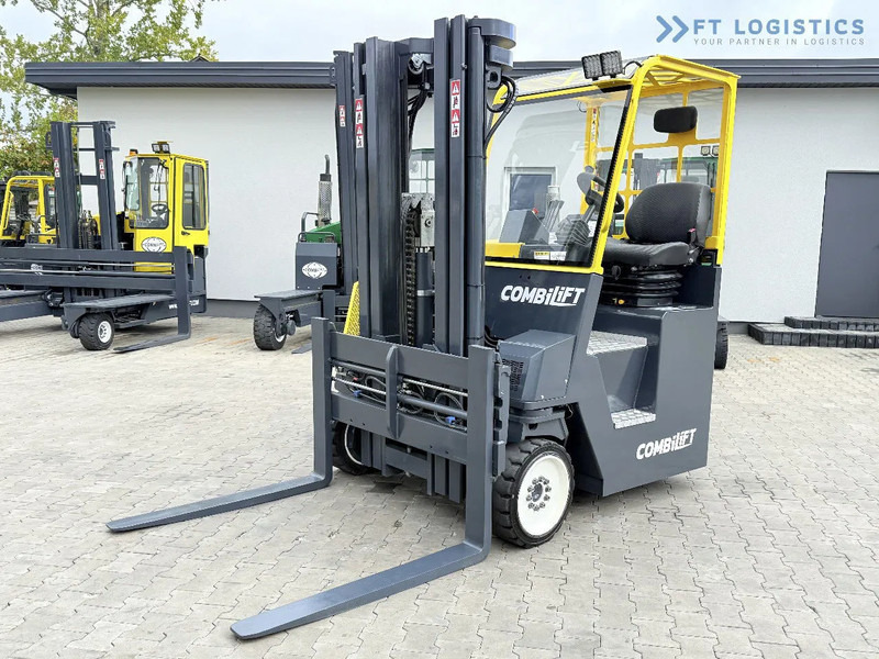 Combilift CB4000 / GAS / TRIPLEX 5200MM / FREE LIFT / FORK POSITIONER / SIDE SHIFT / EXCELLENT CONDITION / Wide range of four-way and side - Viljuškar sa 4 strane: slika 4 Combilift CB4000 / GAS / TRIPLEX 5200MM / FREE LIFT / FORK POSITIONER / SIDE SHIFT / EXCELLENT CONDITION / Wide range of four-way and side - Viljuškar sa 4 strane: slika 4