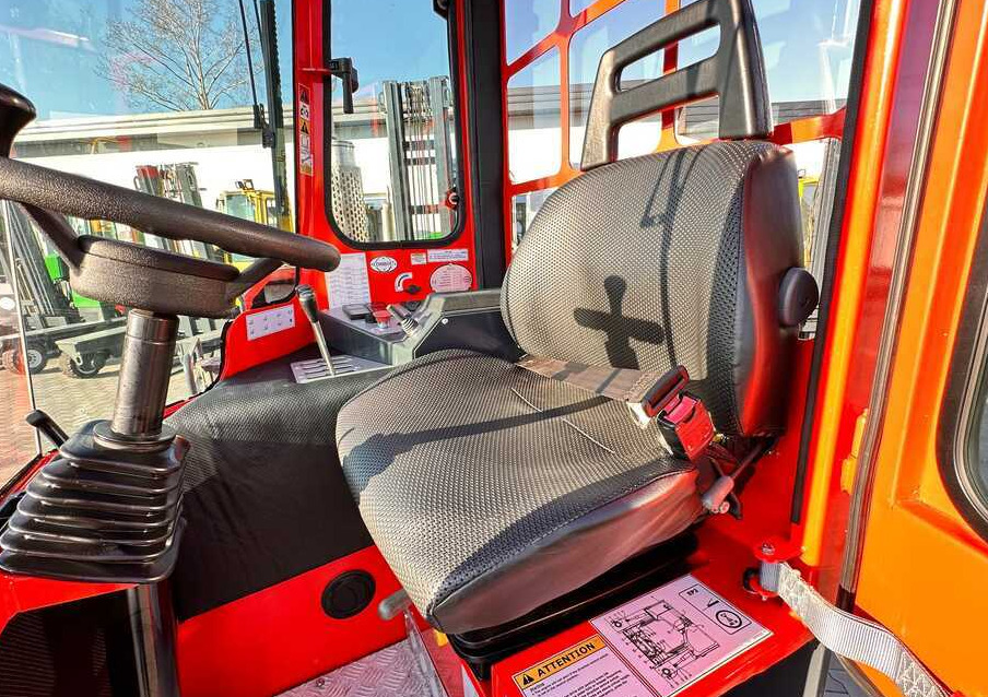Viljuškar sa 4 strane Combilift COMBILIFT C4000 – TRIPLEX 9300 mm – Year 2017 – GAS – FREE LIFT – FORK SIDE SHIFT – CONDITION 5/5: slika 14