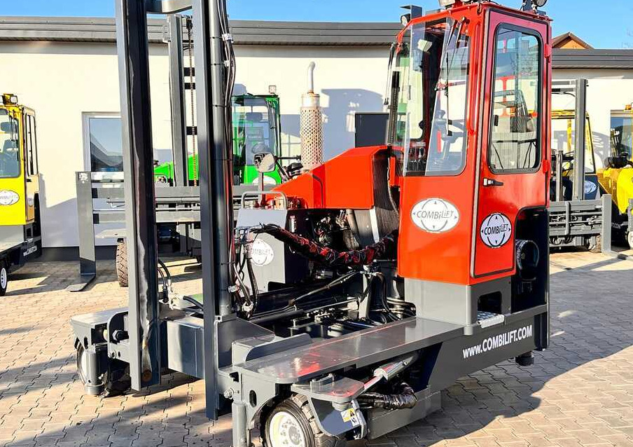 Viljuškar sa 4 strane Combilift COMBILIFT C4000 – TRIPLEX 9300 mm – Year 2017 – GAS – FREE LIFT – FORK SIDE SHIFT – CONDITION 5/5: slika 29