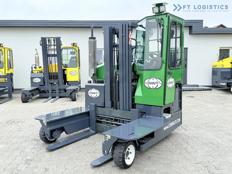 Combilift Combilift C3000 / DIESEL / TRIPLEX 4900MM / FREE LIFT / FORK POSITIONER / HEATING / FULL CABIN / PERFECT CONDITION / Wide range - Viljuškar sa 4 strane: slika 4 Combilift Combilift C3000 / DIESEL / TRIPLEX 4900MM / FREE LIFT / FORK POSITIONER / HEATING / FULL CABIN / PERFECT CONDITION / Wide range - Viljuškar sa 4 strane: slika 4