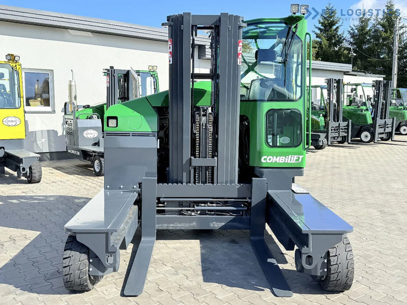 Combilift FOUR-WAY / MULTI-DIRECTIONAL FORKLIFT C4500 / DIESEL / TRIPLEX 4900MM / ONLY 4160 WORKING HOURS / FORK POSITIONER / FULL CABIN W - Viljuškar sa 4 strane: slika 4 Combilift FOUR-WAY / MULTI-DIRECTIONAL FORKLIFT C4500 / DIESEL / TRIPLEX 4900MM / ONLY 4160 WORKING HOURS / FORK POSITIONER / FULL CABIN W - Viljuškar sa 4 strane: slika 4