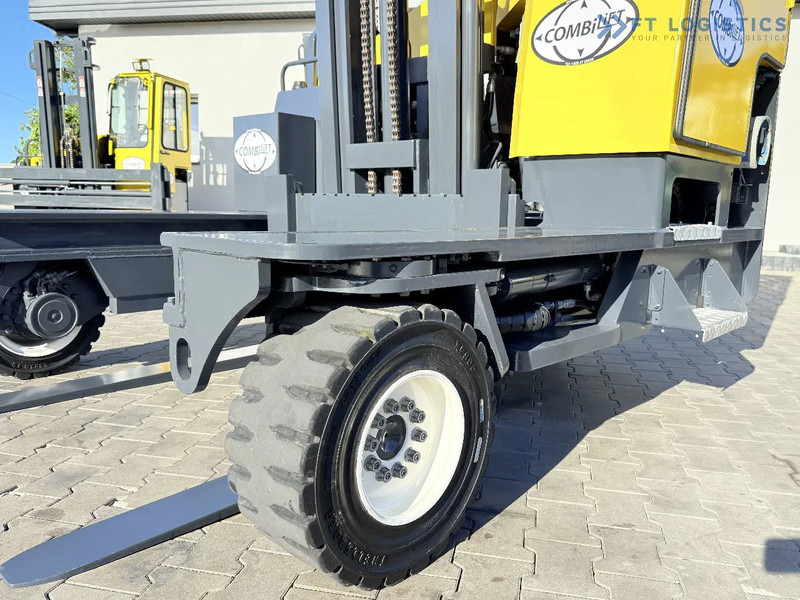 Combilift FOUR-WAY MULTIDIRECTIONAL FORKLIFT C5000 / GAS / TRIPLEX 6000MM / ONLY 4263 HOURS / FORK POSITIONER / EXCELLENT CONDITION / Wide - Viljuškar sa 4 strane: slika 4 Combilift FOUR-WAY MULTIDIRECTIONAL FORKLIFT C5000 / GAS / TRIPLEX 6000MM / ONLY 4263 HOURS / FORK POSITIONER / EXCELLENT CONDITION / Wide - Viljuškar sa 4 strane: slika 4