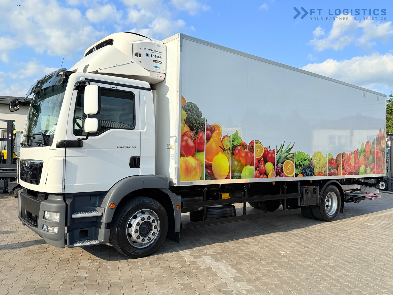 MAN TGM 18.290 / THERMOKING T-1200R / BI-TEMPERATURE / 19 PALLETS / 90% TYRES / EXCELLENT CONDITION / DHOLLANDIA TAIL LIFT / SIDE DOOR / PAYLOAD 8,220 KG - Hladnjača: slika 2 MAN TGM 18.290 / THERMOKING T-1200R / BI-TEMPERATURE / 19 PALLETS / 90% TYRES / EXCELLENT CONDITION / DHOLLANDIA TAIL LIFT / SIDE DOOR / PAYLOAD 8,220 KG - Hladnjača: slika 2