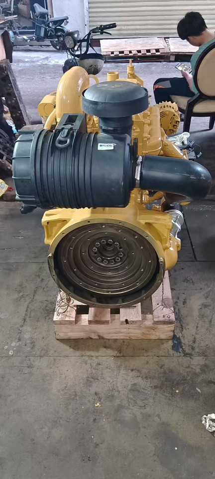 CATERPILLAR 3054C - Motor za Bager guseničar: slika 4 CATERPILLAR 3054C - Motor za Bager guseničar: slika 4