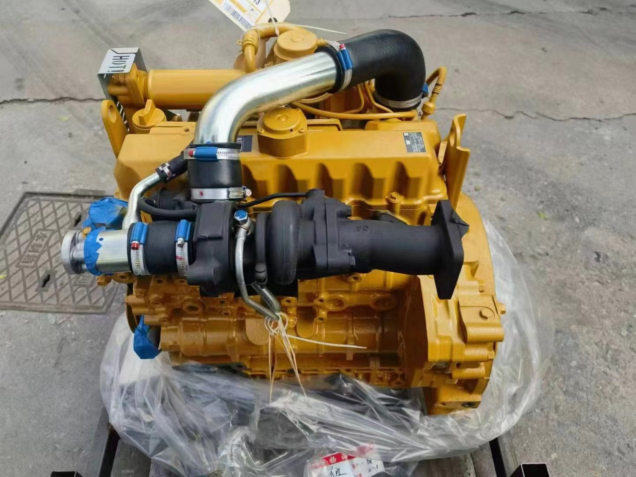 CATERPILLAR C3.3 B - Motor za Bager guseničar: slika 1 CATERPILLAR C3.3 B - Motor za Bager guseničar: slika 1