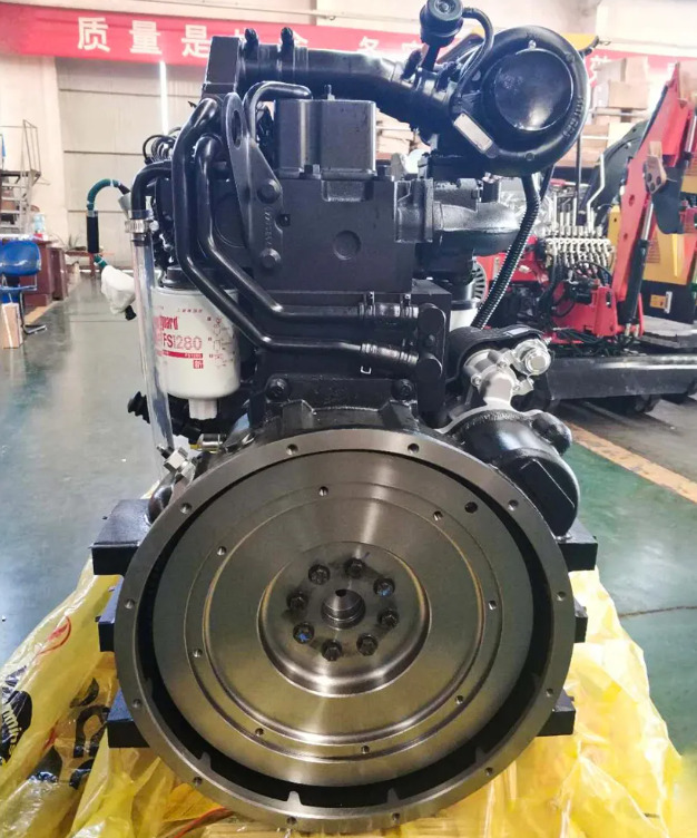 CUMMINS 6CTA8.3 - Motor za Bager: slika 1 CUMMINS 6CTA8.3 - Motor za Bager: slika 1