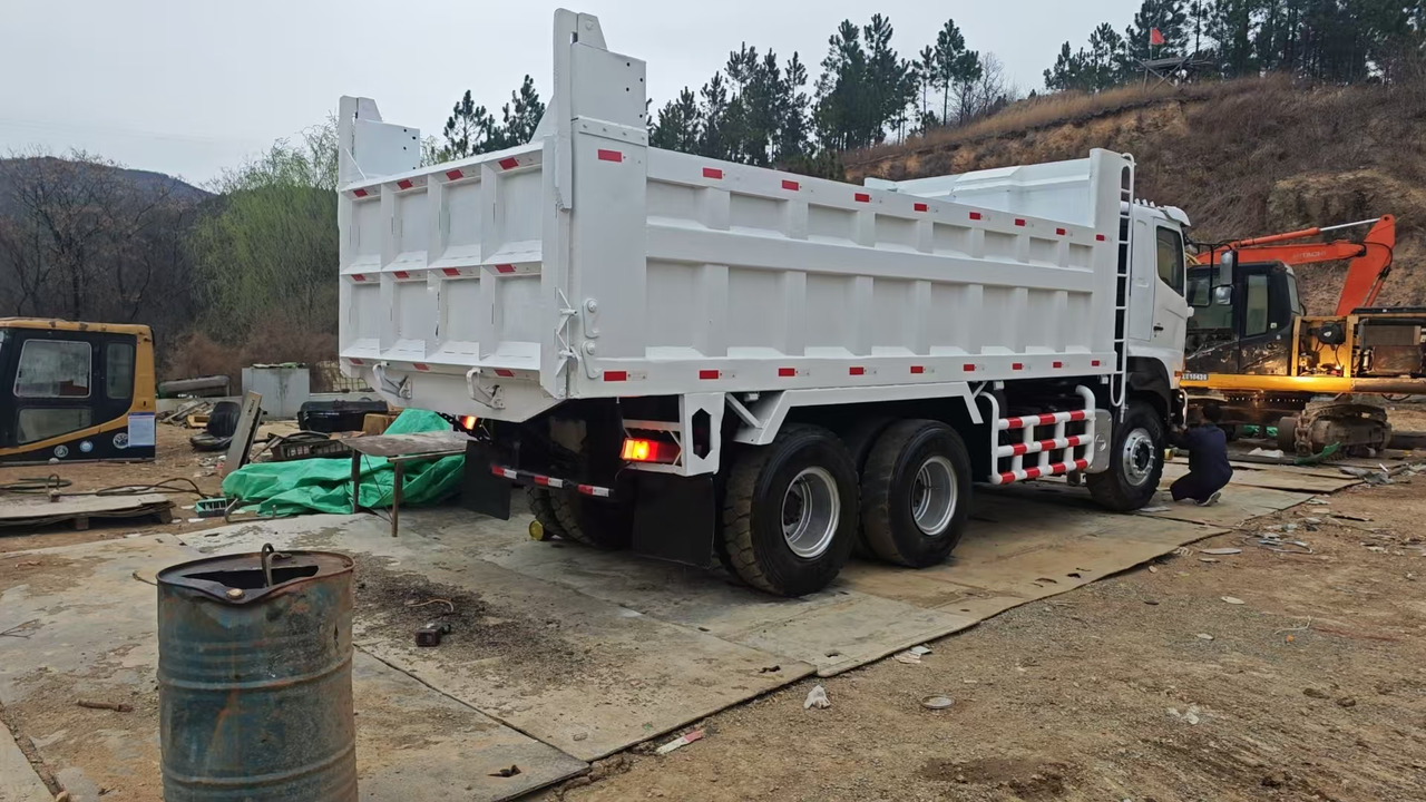 HINO HINO 700 - Istovarivač: slika 2 HINO HINO 700 - Istovarivač: slika 2