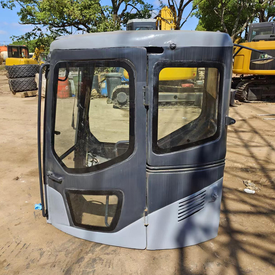 KOMATSU 21W-54-00511 21W-54-00512 21W-54-00513 - Kabina za Bager: slika 2 KOMATSU 21W-54-00511 21W-54-00512 21W-54-00513 - Kabina za Bager: slika 2