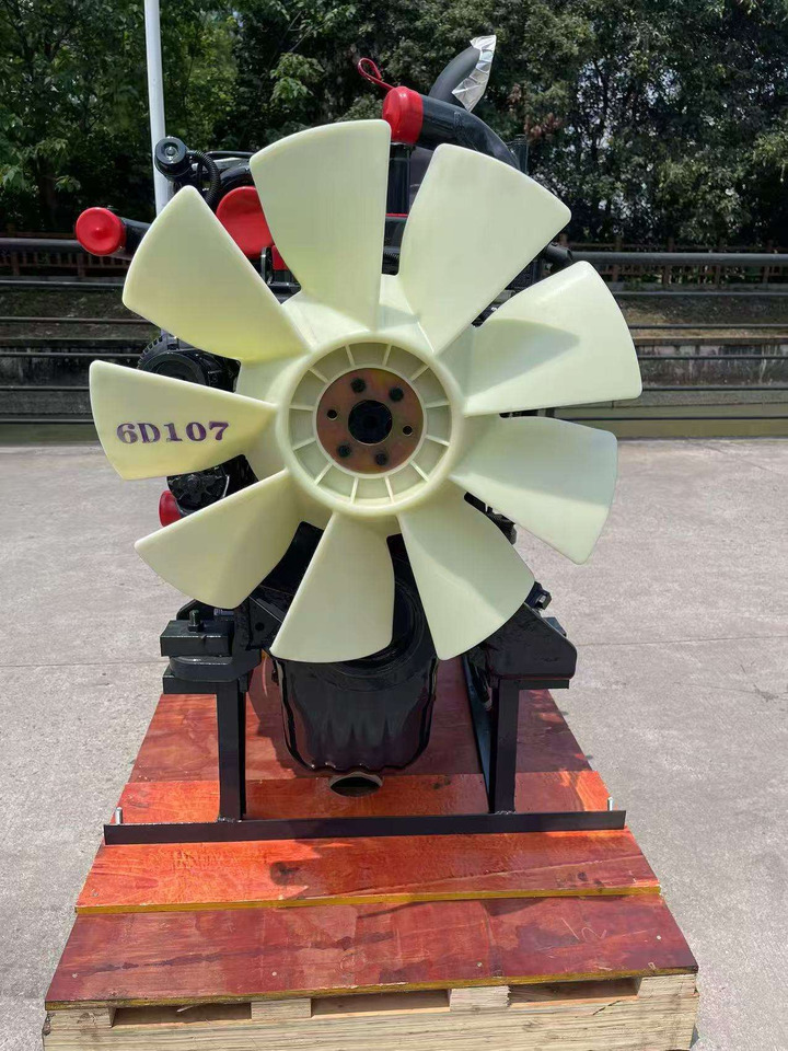 KOMATSU 6D107E-1   6D107E - Motor za Bager: slika 1 KOMATSU 6D107E-1   6D107E - Motor za Bager: slika 1