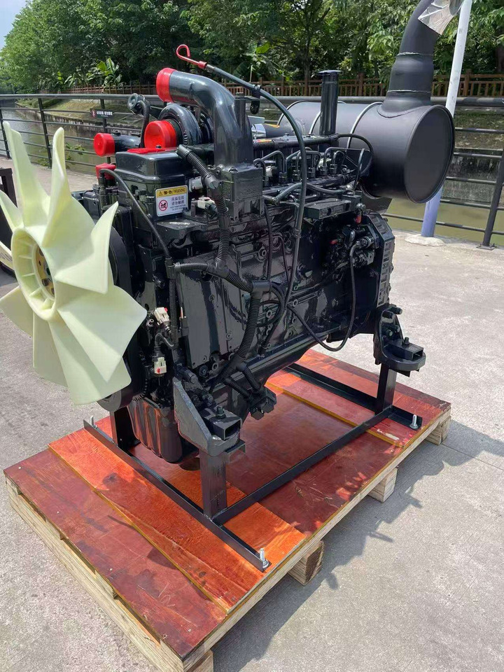 KOMATSU 6D107E-1   6D107E - Motor za Bager: slika 4 KOMATSU 6D107E-1   6D107E - Motor za Bager: slika 4