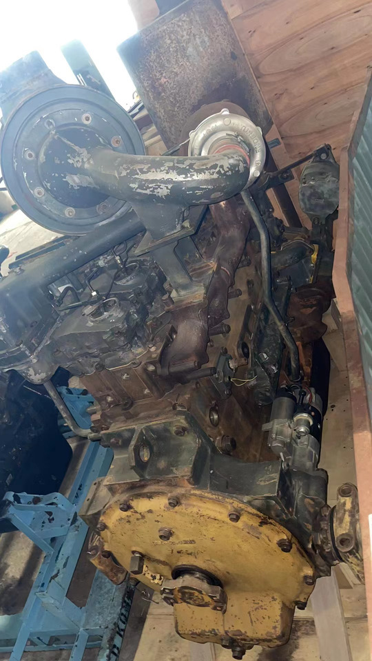 KOMATSU 6D125E-2 - Motor za Buldožer: slika 1 KOMATSU 6D125E-2 - Motor za Buldožer: slika 1