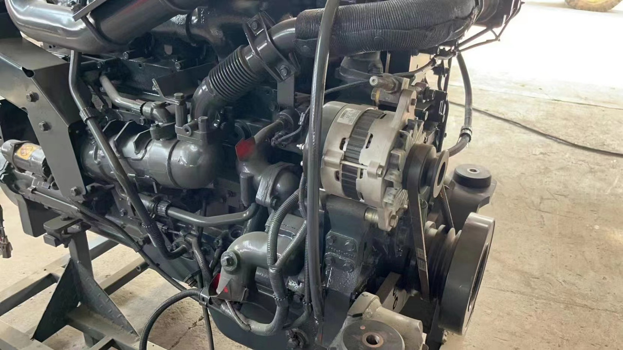 KOMATSU 6D125E-3 - Motor za Utovarivač: slika 1 KOMATSU 6D125E-3 - Motor za Utovarivač: slika 1