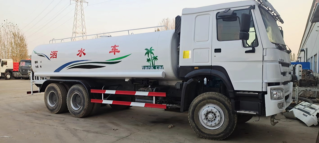 SINOTRUK 20 cubic meters tank - Kamion cisterna: slika 2 SINOTRUK 20 cubic meters tank - Kamion cisterna: slika 2