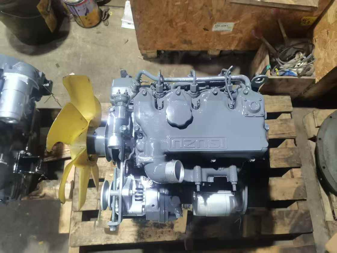 Isuzu 3LB1 - Motor za Bager: slika 2 Isuzu 3LB1 - Motor za Bager: slika 2