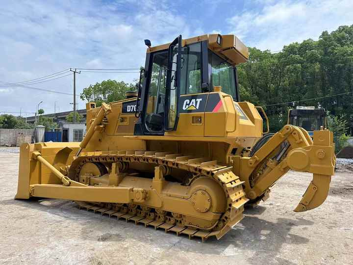 CAT D7G Bulldozer/Used CAT D7G D7H D8R Bulldozer with Ripper,construction Equipment Bulldozer - Buldožer: slika 4 CAT D7G Bulldozer/Used CAT D7G D7H D8R Bulldozer with Ripper,construction Equipment Bulldozer - Buldožer: slika 4