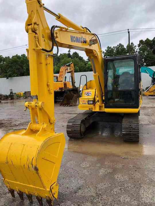 Cheap Used Komatsu PC70-8 Crawler Excavator with High Efficiency Used Heavy M achinery Komatsu PC70-8 Digger Cheap for Sale - Bager guseničar: slika 3 Cheap Used Komatsu PC70-8 Crawler Excavator with High Efficiency Used Heavy M achinery Komatsu PC70-8 Digger Cheap for Sale - Bager guseničar: slika 3