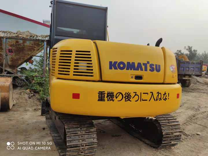 Cheap Used Komatsu PC70 Crawler Excavator with High Efficiency Used Heavy Machinery Komatsu P70 Digger Cheap for Sale - Bager guseničar: slika 4 Cheap Used Komatsu PC70 Crawler Excavator with High Efficiency Used Heavy Machinery Komatsu P70 Digger Cheap for Sale - Bager guseničar: slika 4