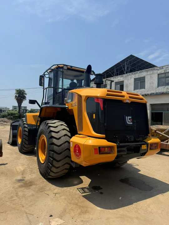 Famous Chinese Brand Second Hand LiuGong Front LoaderConstruction Machinery Used LiuGong 956H Wheel Loader Hot Selling - Utovarivač točkaš: slika 2 Famous Chinese Brand Second Hand LiuGong Front LoaderConstruction Machinery Used LiuGong 956H Wheel Loader Hot Selling - Utovarivač točkaš: slika 2