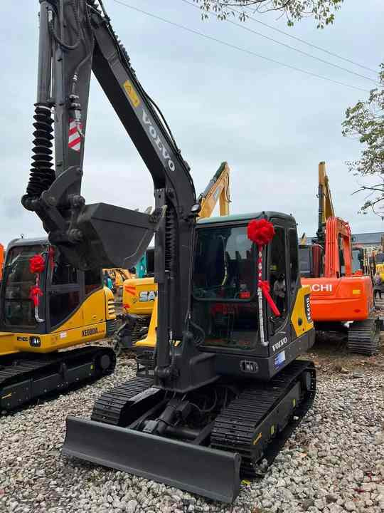 High Quality Used Volvo EC60D Excavator for Sale 6 Ton Compact Machine, Excellent Condition, Ready for Work! - Bager guseničar: slika 3 High Quality Used Volvo EC60D Excavator for Sale 6 Ton Compact Machine, Excellent Condition, Ready for Work! - Bager guseničar: slika 3