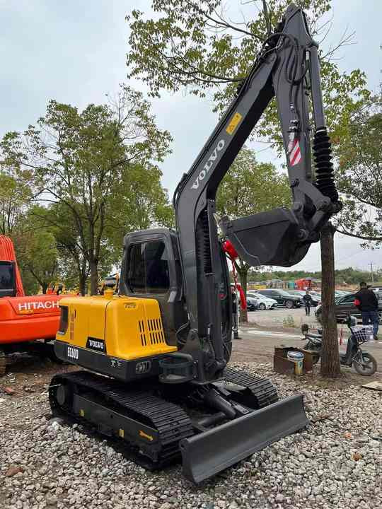 High Quality Used Volvo EC60D Excavator for Sale 6 Ton Compact Machine, Excellent Condition, Ready for Work! - Bager guseničar: slika 4 High Quality Used Volvo EC60D Excavator for Sale 6 Ton Compact Machine, Excellent Condition, Ready for Work! - Bager guseničar: slika 4