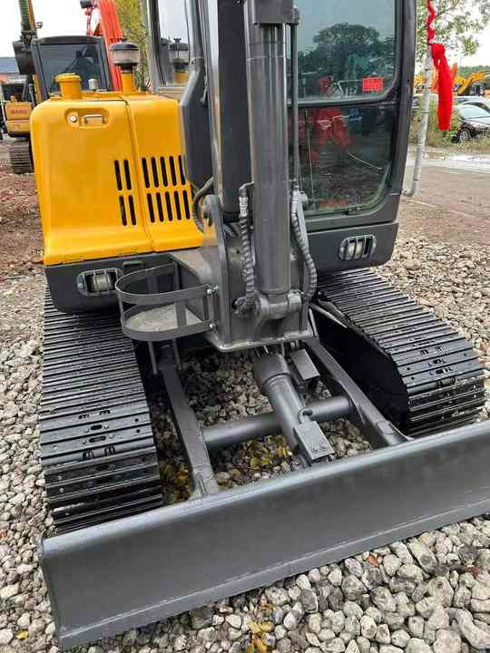 High Quality Used Volvo EC60D Excavator for Sale 6 Ton Compact Machine, Excellent Condition, Ready for Work! - Bager guseničar: slika 5 High Quality Used Volvo EC60D Excavator for Sale 6 Ton Compact Machine, Excellent Condition, Ready for Work! - Bager guseničar: slika 5