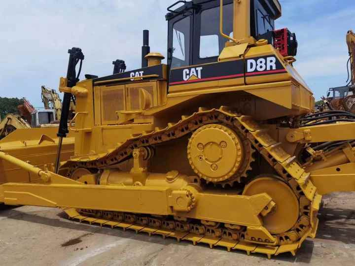 Hot Sale Used Original Japan Cat D8r Bulldozer/Big Dozer D 8 D7 Used D7r Bulldozer - Buldožer: slika 2 Hot Sale Used Original Japan Cat D8r Bulldozer/Big Dozer D 8 D7 Used D7r Bulldozer - Buldožer: slika 2
