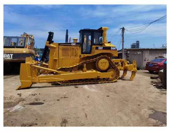 Hot Sale Used Original Japan Cat D8r Bulldozer/Big Dozer D 8 D7 Used D7r Bulldozer - Buldožer: slika 1 Hot Sale Used Original Japan Cat D8r Bulldozer/Big Dozer D 8 D7 Used D7r Bulldozer - Buldožer: slika 1
