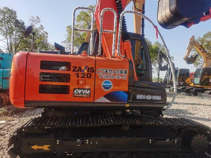 Japan Original Hitachi ZX120 Crawler Excavator Perfect for Various Projects Available Used Excavators for Sale - Bager guseničar: slika 2 Japan Original Hitachi ZX120 Crawler Excavator Perfect for Various Projects Available Used Excavators for Sale - Bager guseničar: slika 2