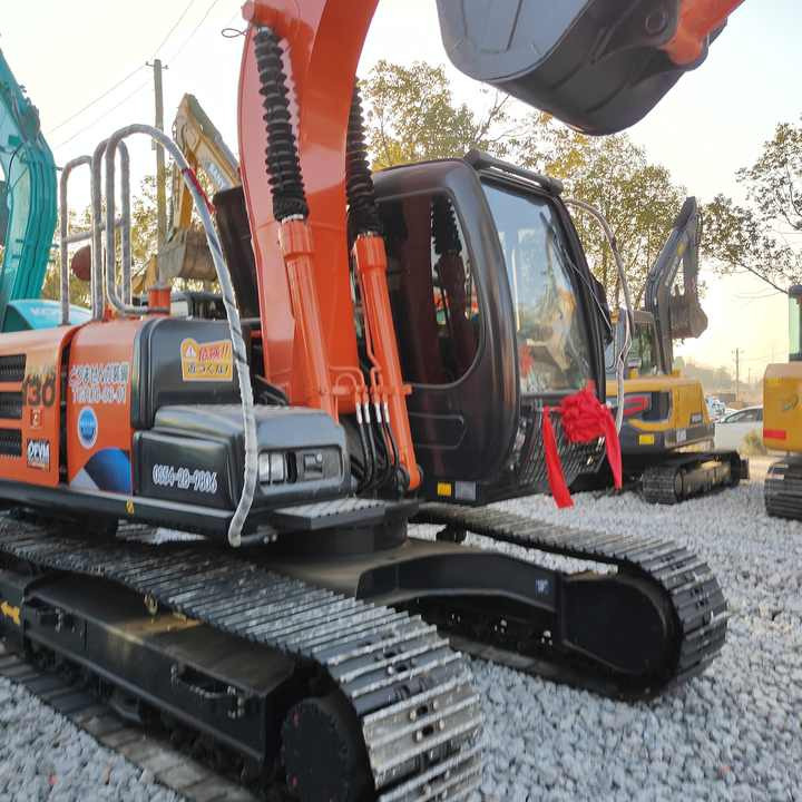 Japan Original Hitachi ZX130 Crawler Excavator Perfect for Various Projects Available Used Excavators for Sale - Bager guseničar: slika 1 Japan Original Hitachi ZX130 Crawler Excavator Perfect for Various Projects Available Used Excavators for Sale - Bager guseničar: slika 1