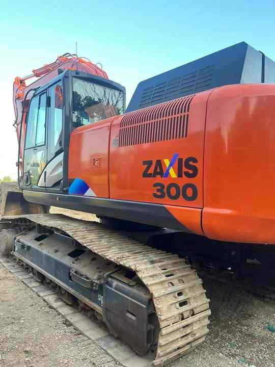 Original Japan Hitachi ZX300 Excavator Hitachi Excavator in Low Price for Hot Sale - Bager guseničar: slika 2 Original Japan Hitachi ZX300 Excavator Hitachi Excavator in Low Price for Hot Sale - Bager guseničar: slika 2