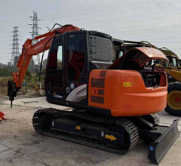 Original Japan Hitachi ZX60 Excavator Hitachi Excavator in Low Price for Hot Sale - Bager guseničar: slika 3 Original Japan Hitachi ZX60 Excavator Hitachi Excavator in Low Price for Hot Sale - Bager guseničar: slika 3