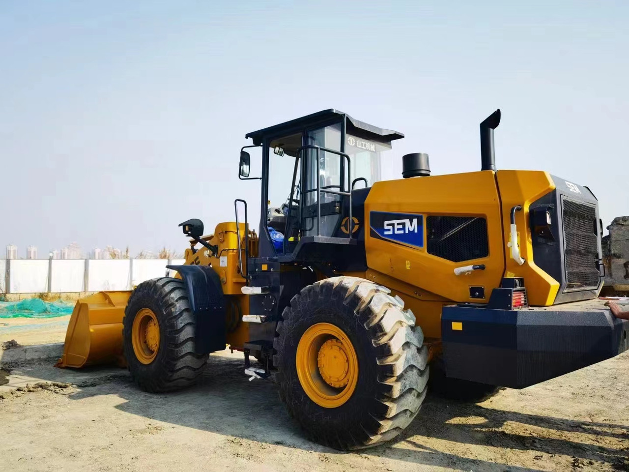 SEM The brand-new Loader SEM 656 655 - Utovarivač točkaš: slika 4 SEM The brand-new Loader SEM 656 655 - Utovarivač točkaš: slika 4