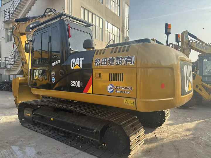 Second Hand Excavator 320D Used Low Price Caterpillar CAT 312D 315D 320D 325D in Good Condition - Bager guseničar: slika 3 Second Hand Excavator 320D Used Low Price Caterpillar CAT 312D 315D 320D 325D in Good Condition - Bager guseničar: slika 3
